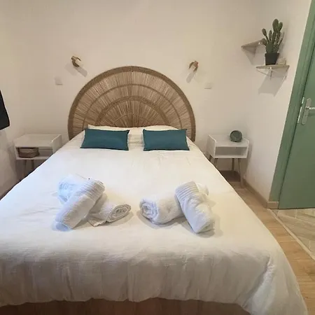 La Cachette Audomaroise Avec Sa Terrasse