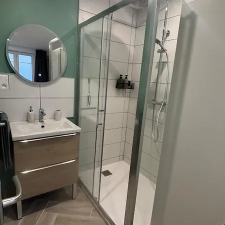 La Cachette Audomaroise Avec Sa Terrasse *